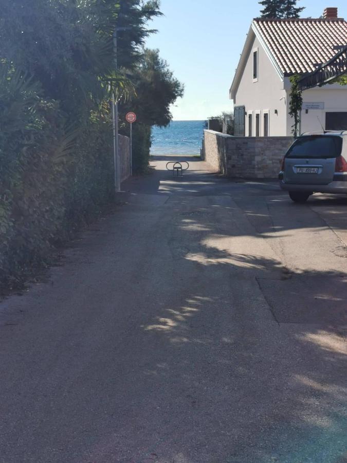 App Palcic K Apartment Novigrad  ภายนอก รูปภาพ