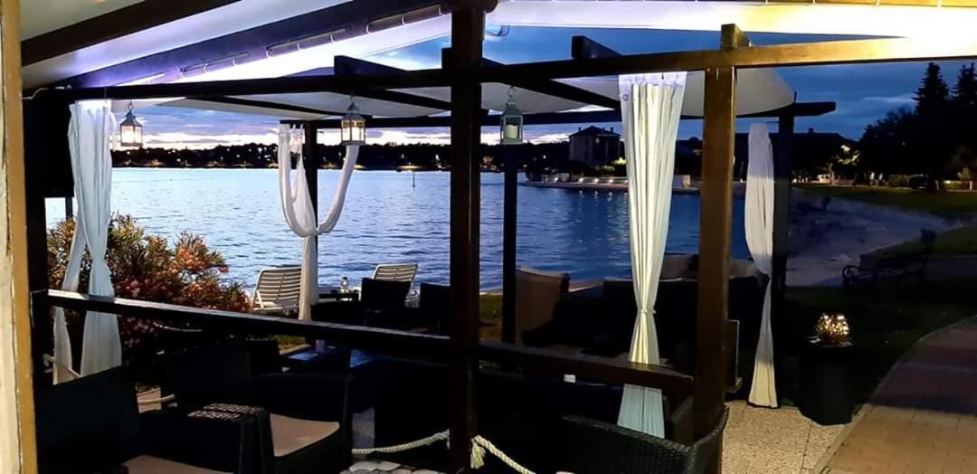 App Palcic K Apartment Novigrad  ภายนอก รูปภาพ