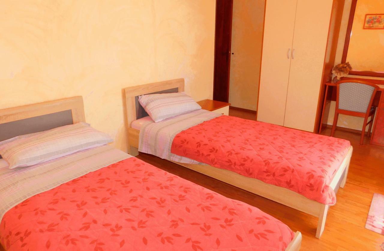 App Palcic K Apartment Novigrad  ภายนอก รูปภาพ