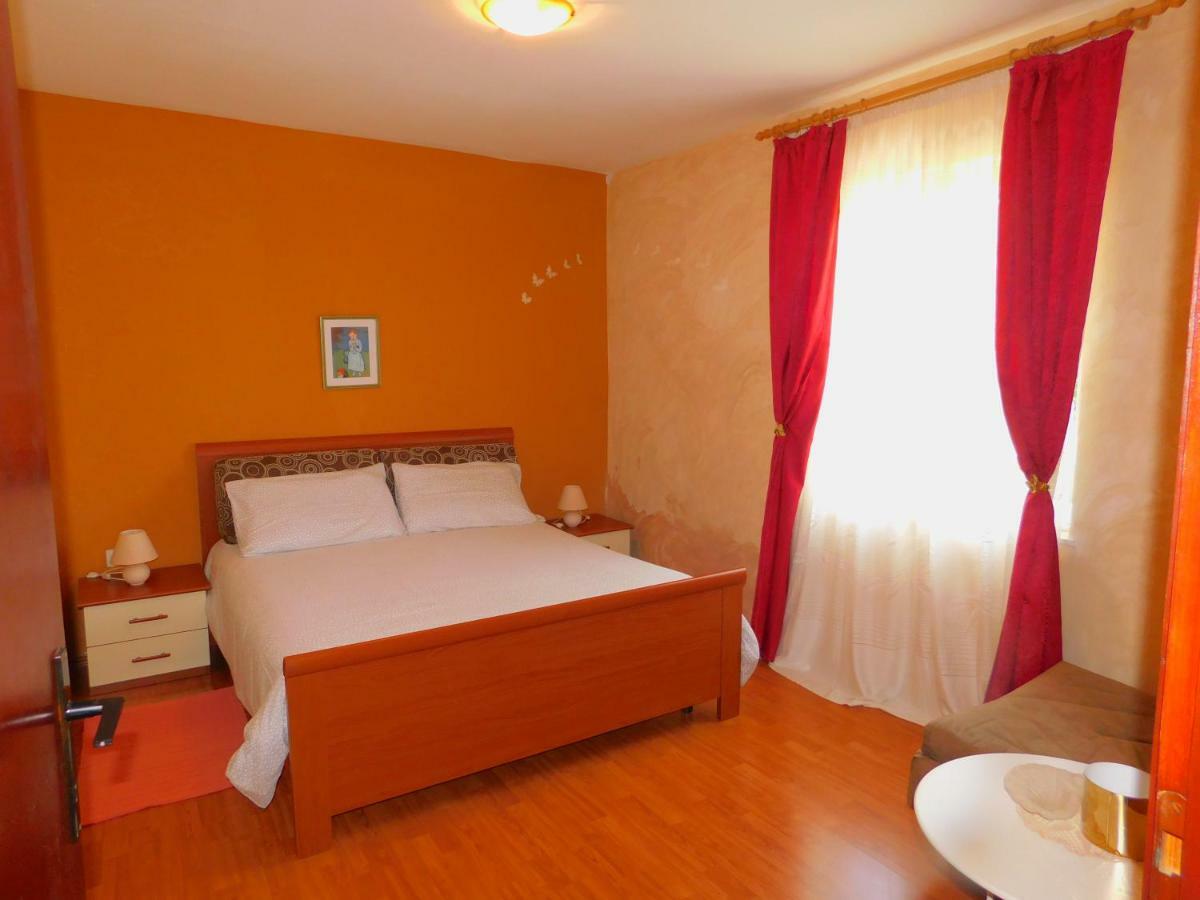 App Palcic K Apartment Novigrad  ภายนอก รูปภาพ